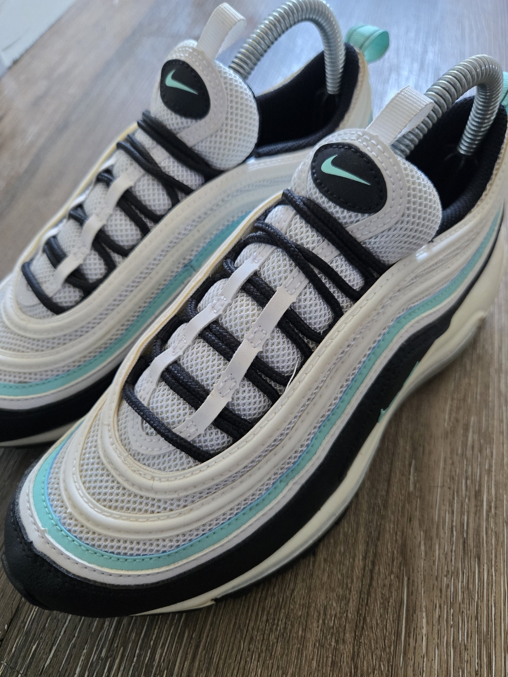 100% Authentic Rare Nike GS Air Max 97 “Tiffany” Limited Release Size 6Y